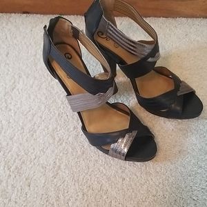 Seychelles heel size 8.5